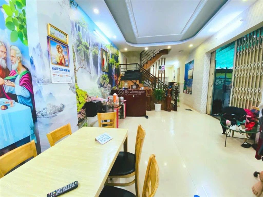 Mặt tiền trần thị điệu, phước long b, quận 9. 102m2, trệt, 2 lầu, sân thượng, 4 p.ngủ