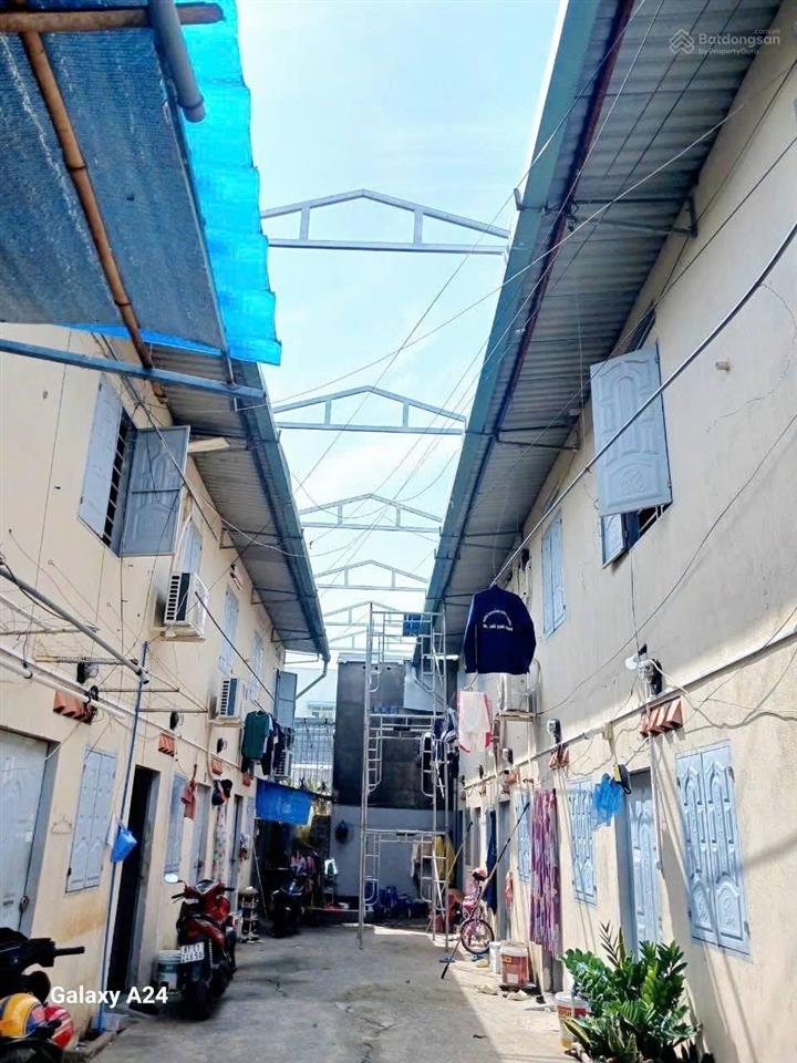 320m2 (14.2x22m). công nhận đủ. hẻm xe hơi nam cao, tân phú, quận 9