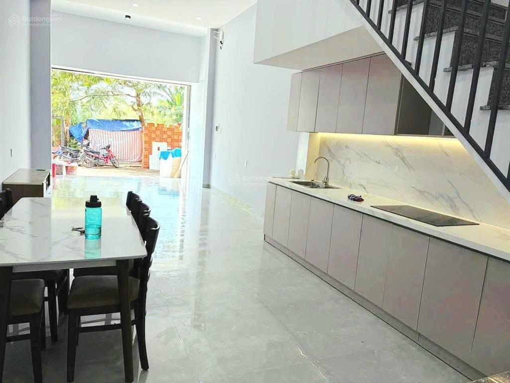 52m2, 5 tầng. hoàn công. hẻm xe hơi 9m, thông long trường, quận 9