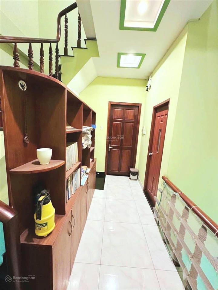Chỉ 7,5 tỷ (tl). 80m2 (5x18m), 3 tầng, 4 phòng ngủ, 3 wc. hẻm xe hơi tăng nhơn phú, quận 9