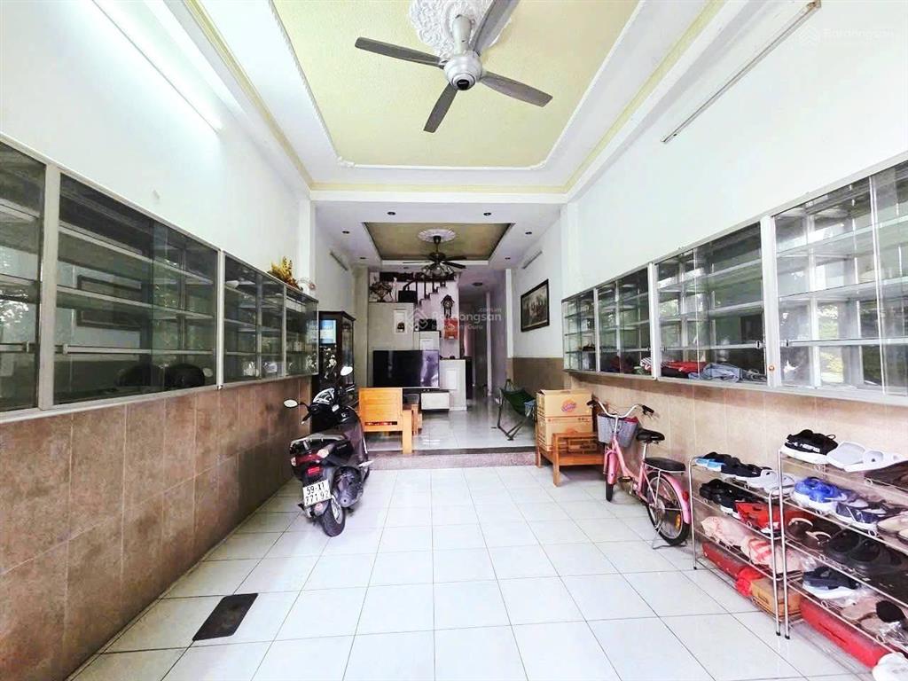 10,8 tỷ. mặt tiền phước bình, quận 9. 112m2 (cn 90m2), trệt, 3 lầu. dt sàn 244,5m2