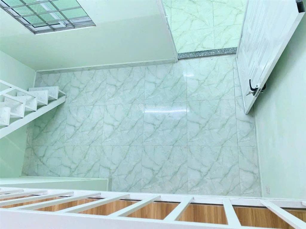 Chdv. dòng tiền hơn 5%/năm. 170m2 (5x34m), 4 tầng. hoàn công. hẻm xe hơi 6m hiệp bình phước,thủ đức