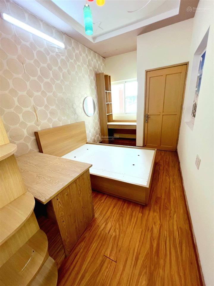 8,5 tỷ. mặt tiền thụt trường thọ, thủ đức. 235m2 (cn 107m2), nở hậu, 3 tầng, 5 phòng ngủ, 4wc