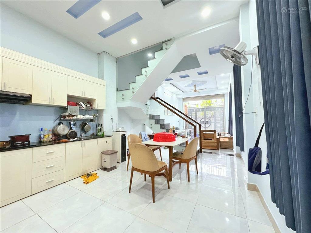 7,4 tỷ. căn góc 81m2, ngang 6m, 3 tầng. hoàn công. hẻm xe hơi linh đông, thủ đức