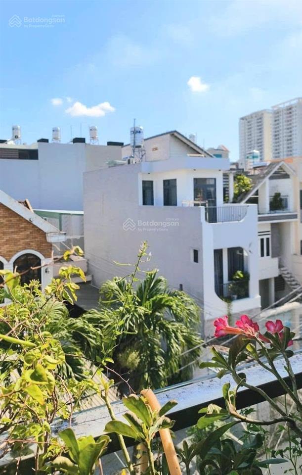 8,5 tỷ. 100m2 (5x20m), 3 tầng. hoàn công. hẻm xe hơi đặng văn bi, trường thọ, thủ đức
