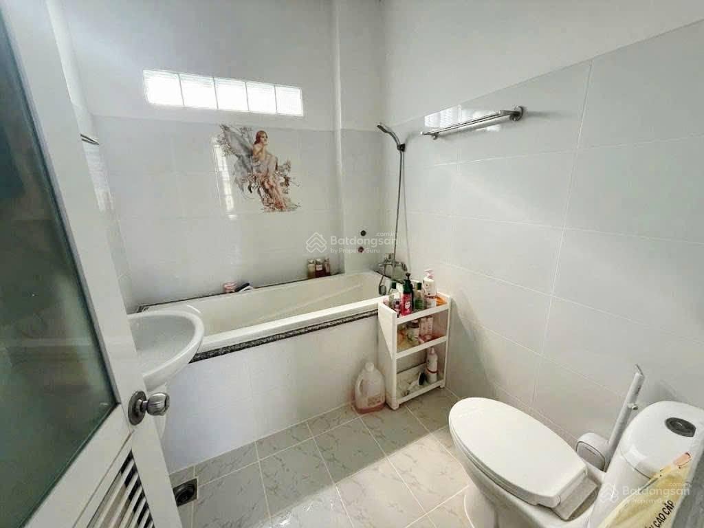 5,99 tỷ, 106m2 (5x21m), 2 tầng, 3 phòng ngủ. 2 mặt hẻm xe hơi làng tăng phú, tăng nhơn phú, quận 9