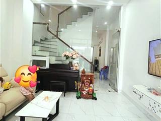 Ngộp. tổng giảm 1,2 tỷ. 53m2 (4,1x13m), 3 tầng. hoàn công. hẻm xe hơi tăng nhơn phú b, quận 9