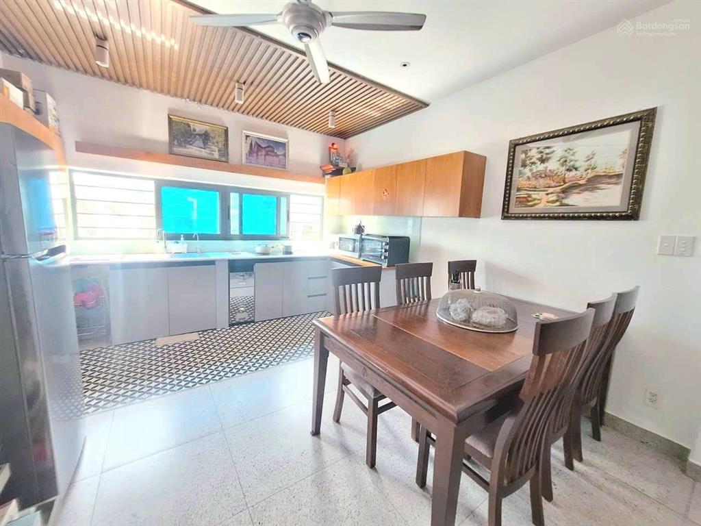 Ngộp. tổng giảm gần 2 tỷ. 98m2, 4 tầng. hoàn công. hẻm xe hơi đặng văn bi, trường thọ, thủ đức