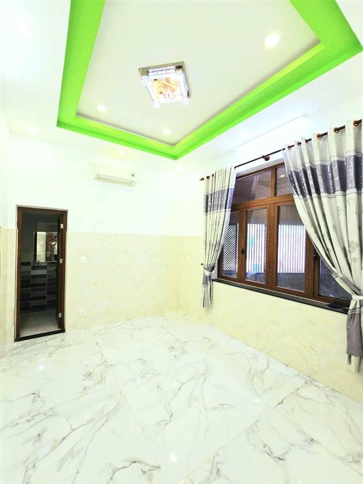 8,5 tỷ. mặt tiền đánh nhánh lò lu, trường thạnh, quận 9. căn góc 9.5x12m (cn 94m2), 4 tầng