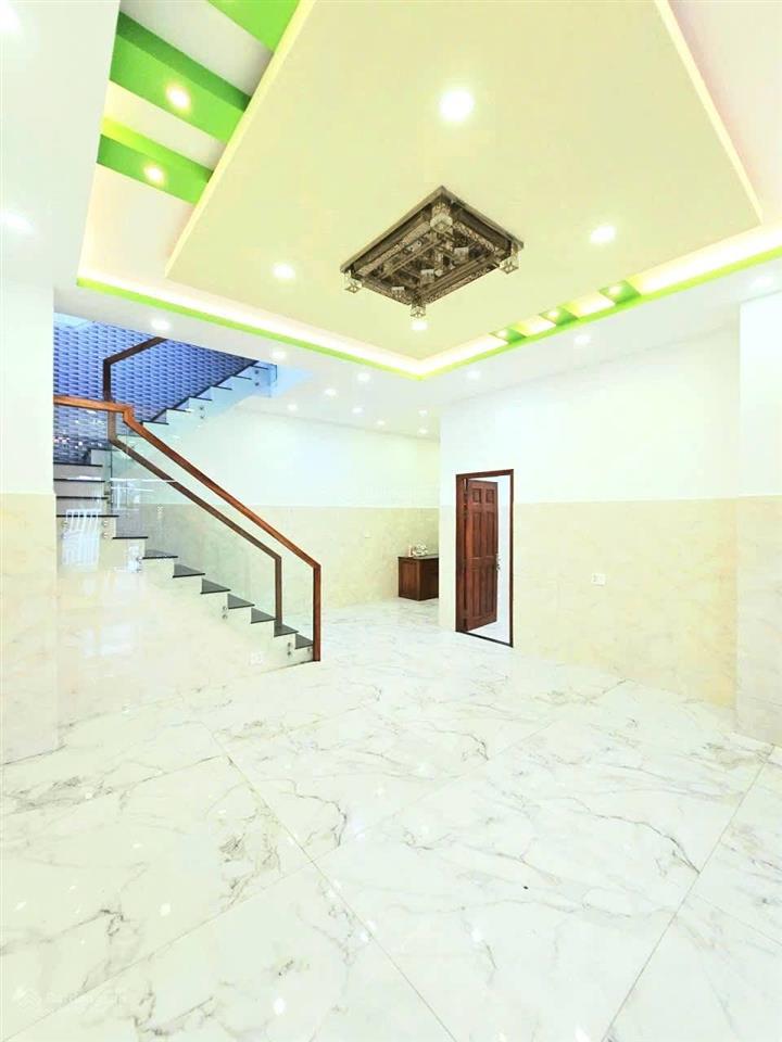8,5 tỷ. mặt tiền đánh nhánh lò lu, trường thạnh, quận 9. căn góc 9.5x12m (cn 94m2), 4 tầng