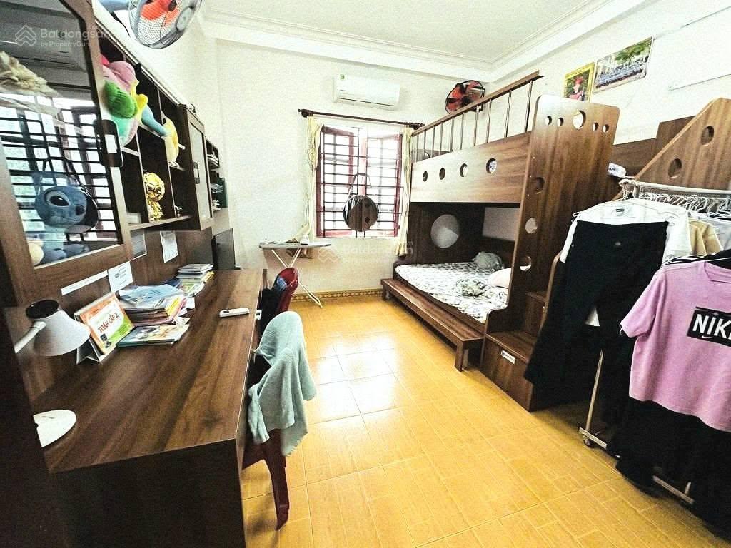 6,5 tỷ. 94m2 (cn 76m2), 3 tầng. hoàn công. hẻm xe hơi, thông man thiện, tăng nhơn phú a, quận 9.