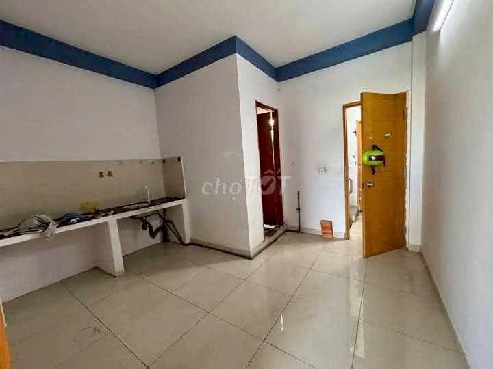 Phòng 40m2 lối đi riêng giờ tự do quận 12