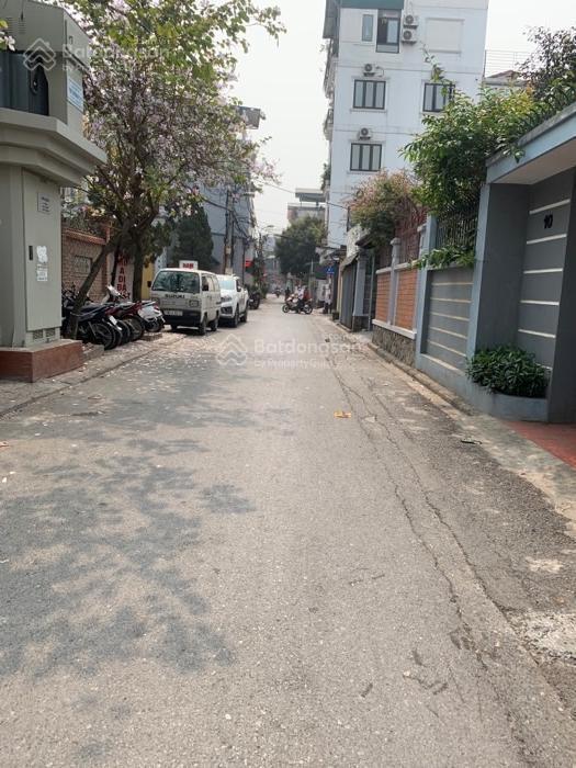 Bán đất thạch bàn 40m² lô góc ngõ thông ô tô gần aeon mall long biên  sẵn nhà c4