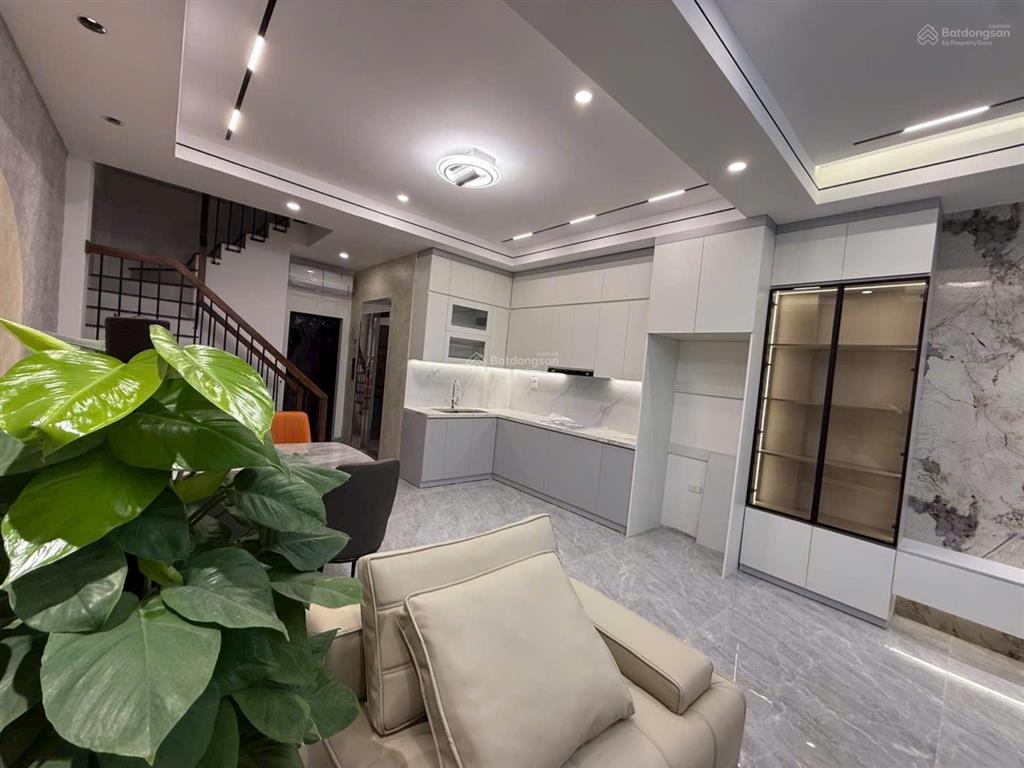Bán nhà ngọc thụy  bồ đề 70m² 6t thang máy full nội thất gần hồ gần công viên