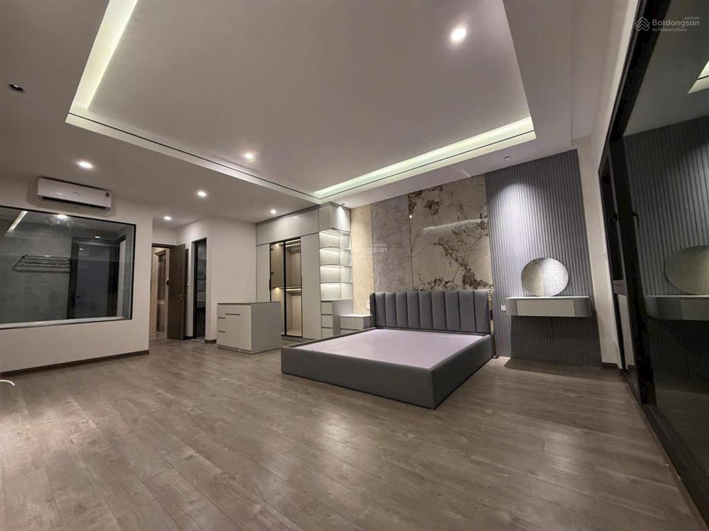 Bán nhà ngọc thụy  bồ đề 70m² 6t thang máy full nội thất gần hồ gần công viên