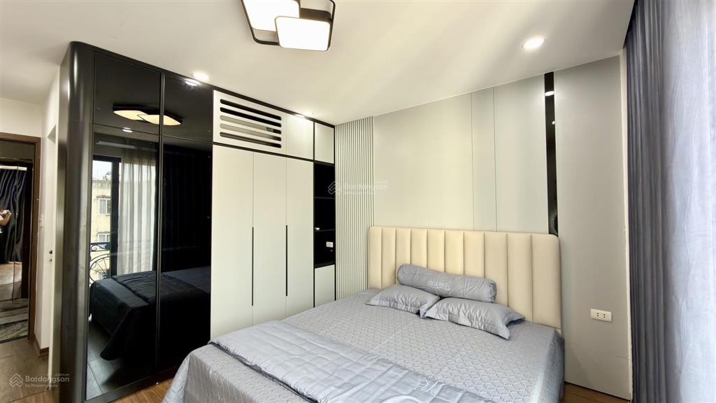 Chính chủ bán nhà khu dân cư 918  đường đàm quang trung, long biên 35m2 6t thang máy full nội thất