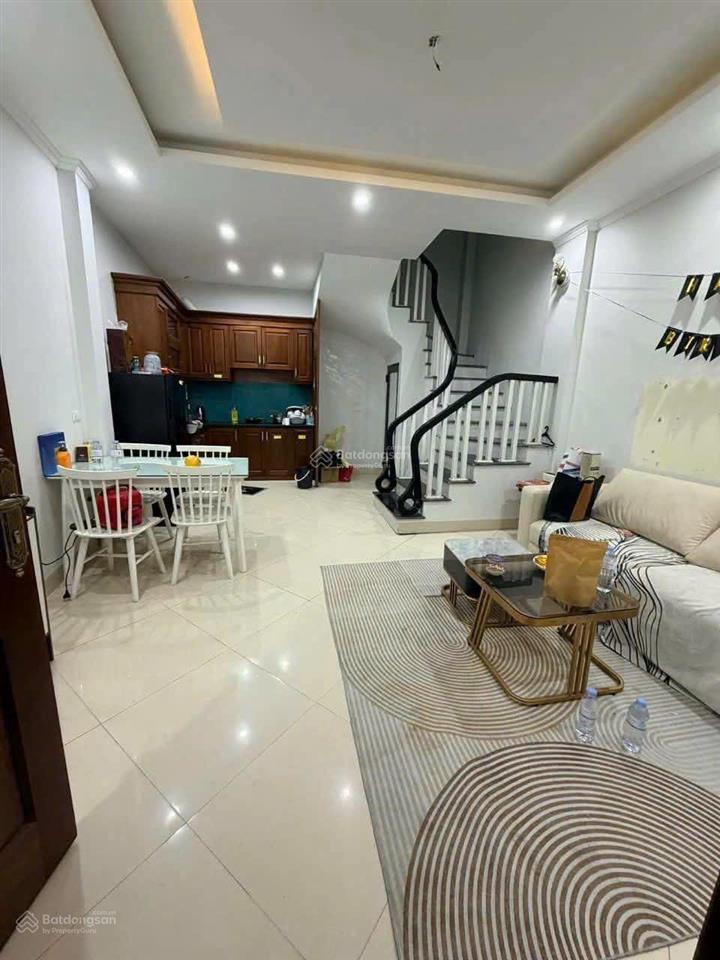 10tr/tháng nhà phố việt hưng mới đẹp full đồ