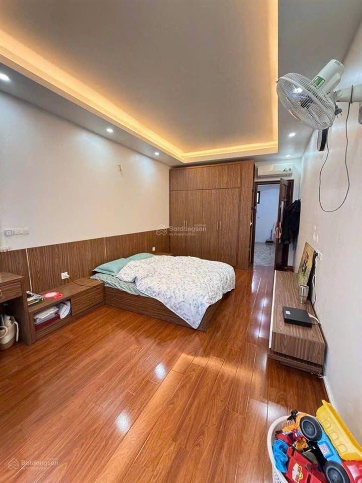 15tr/tháng cho thuê nhà ngọc thụy  nguyên căn 40m 5 tầng  full đồ