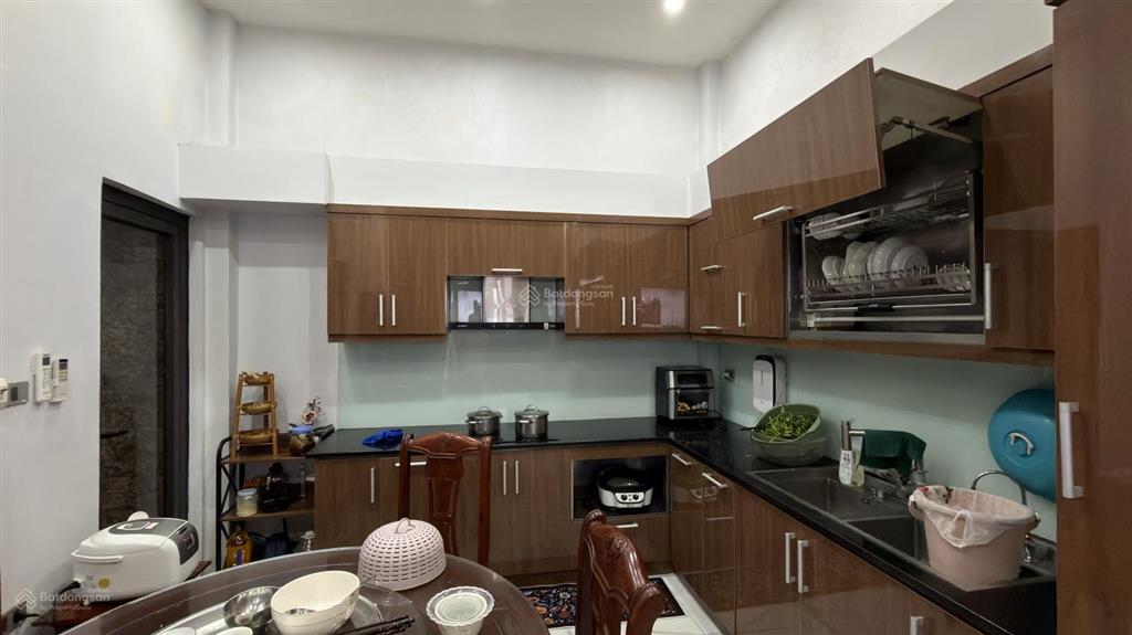 Bán nhà mặt phố kinh doanh khu việt hưng 60m2 5t mt5.6m vỉa hè rộng 10m  giá 13 tỷ