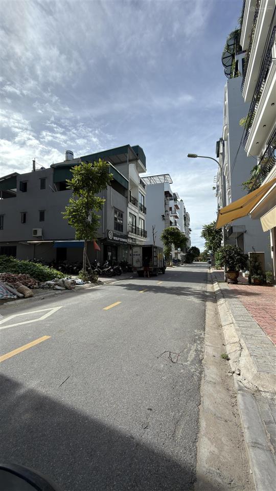 Bán đất tđc ngọc thuỵ  bồ đề 60m2 lô góc 3 thoáng đường 12m vỉa hè kinh doanh sát công viên