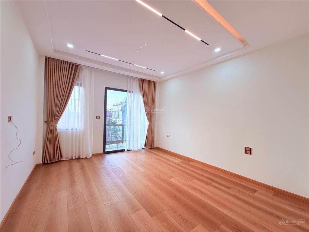 Bán nhà phố trạm 60m2 7 tầng thang máy đường ô tô tránh vỉa hè kinh doanh
