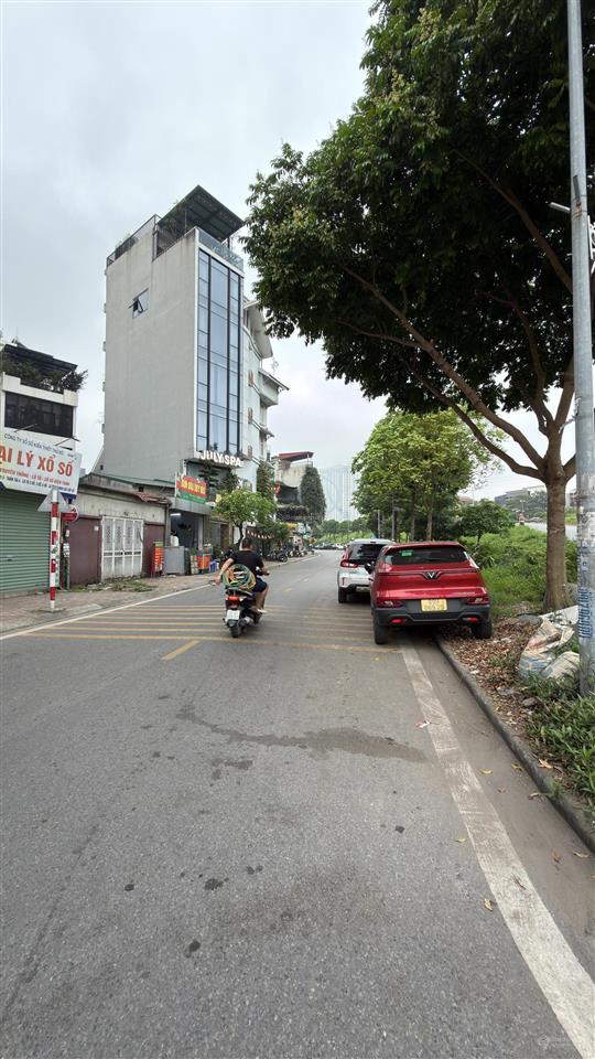 Bán tòa nhà văn phòng mặt phố long biên 130m2 8 tầng 1 hầm vỉa hè kinh doanh view thoáng