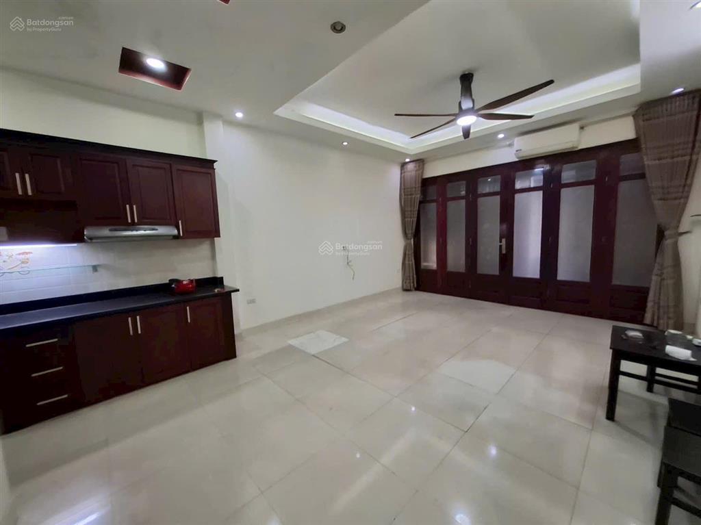Chủ nhà bán nhà phố hồng tiến 43m2 5t mt4.6m ngõ thông ô tô gần trường wellspring