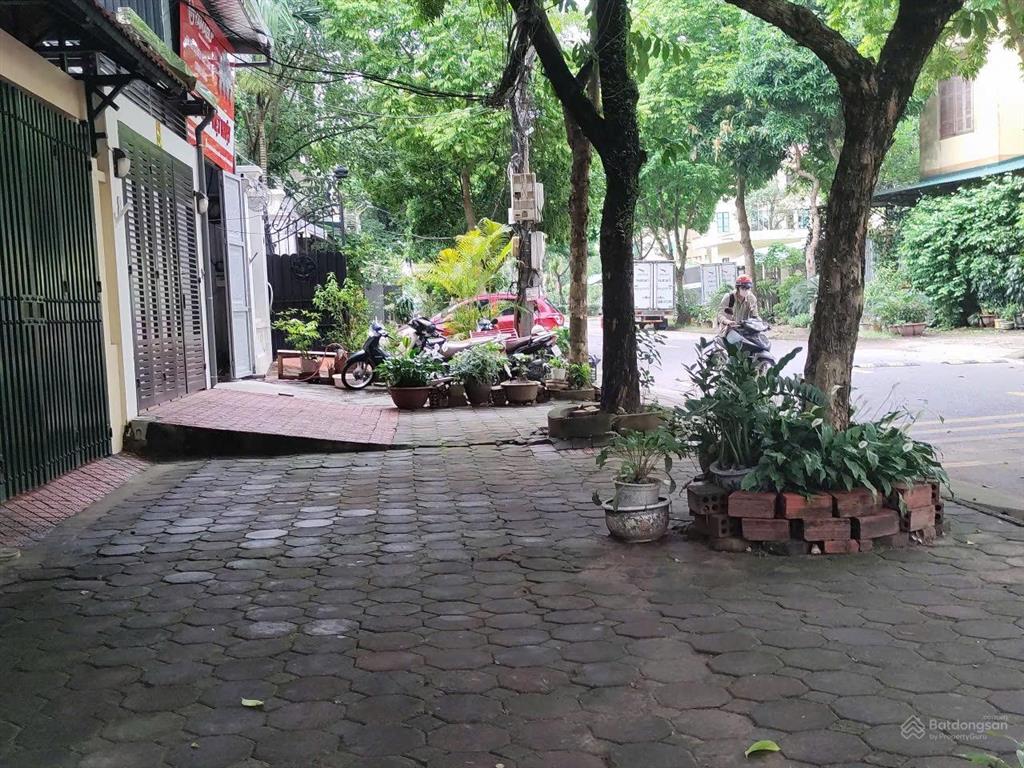 Bán đất tđc ngọc thuỵ  bồ đề 105m2 lô áp góc thoáng đường 13.5m vỉa hè kinh doanh gần công viên