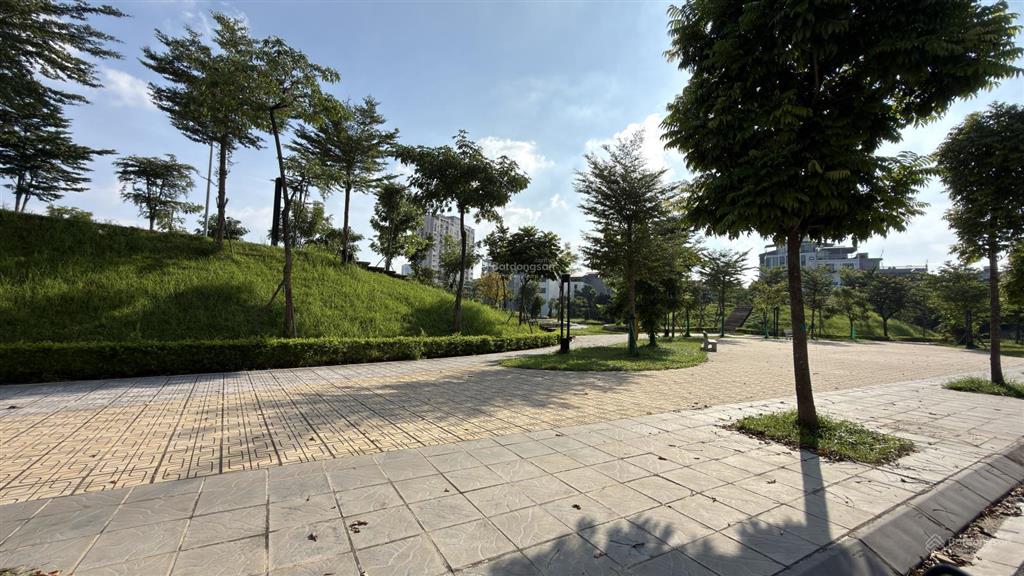 Bán đất tđc ngọc thuỵ  bồ đề 50m2 mt 5m 2 thoáng 10m ra công viên ngọc thuỵ