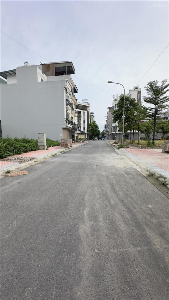 Bán đất tđc ngọc thuỵ  bồ đề 50m2 mt 5m 2 thoáng 10m ra công viên ngọc thuỵ