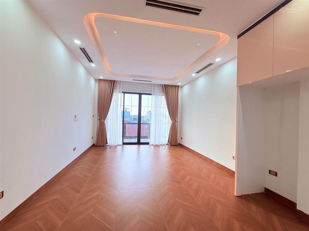 Bán nhà phố trạm 60m2 7 tầng thang máy đường ô tô tránh vỉa hè kinh doanh
