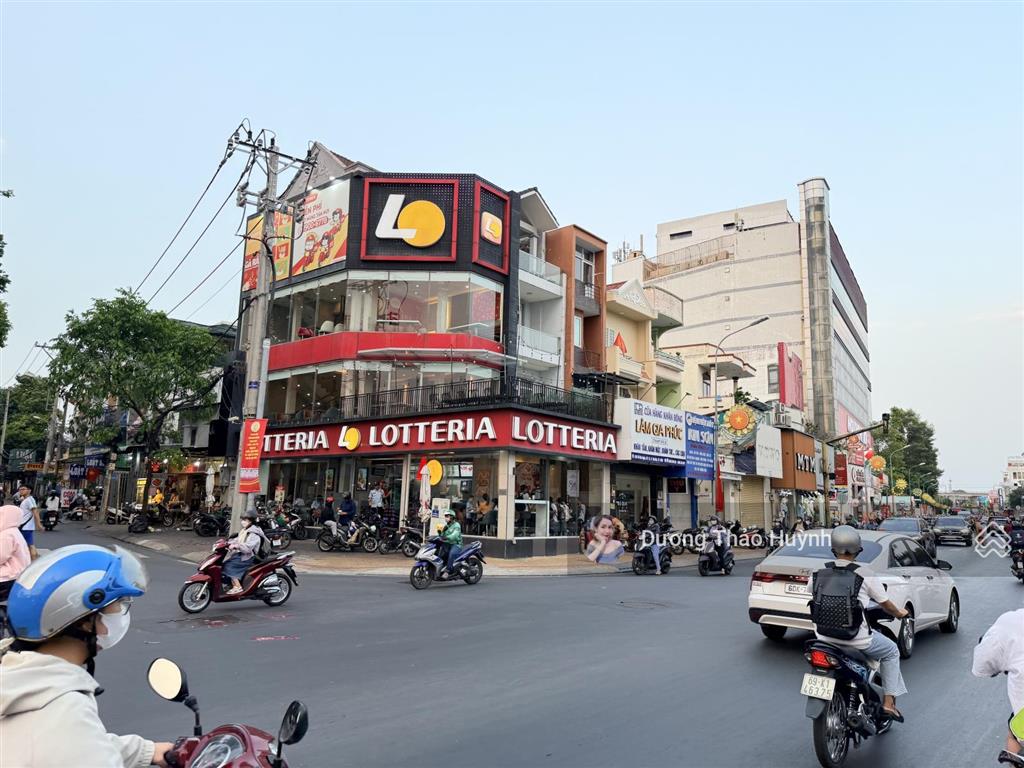 Cơ hội đầu tư  1/ võ văn ngân  bình thọ 142m2(6.3x26) chỉ 9 tỷ  đường nhựa oto đỗ cửa  xây tốt