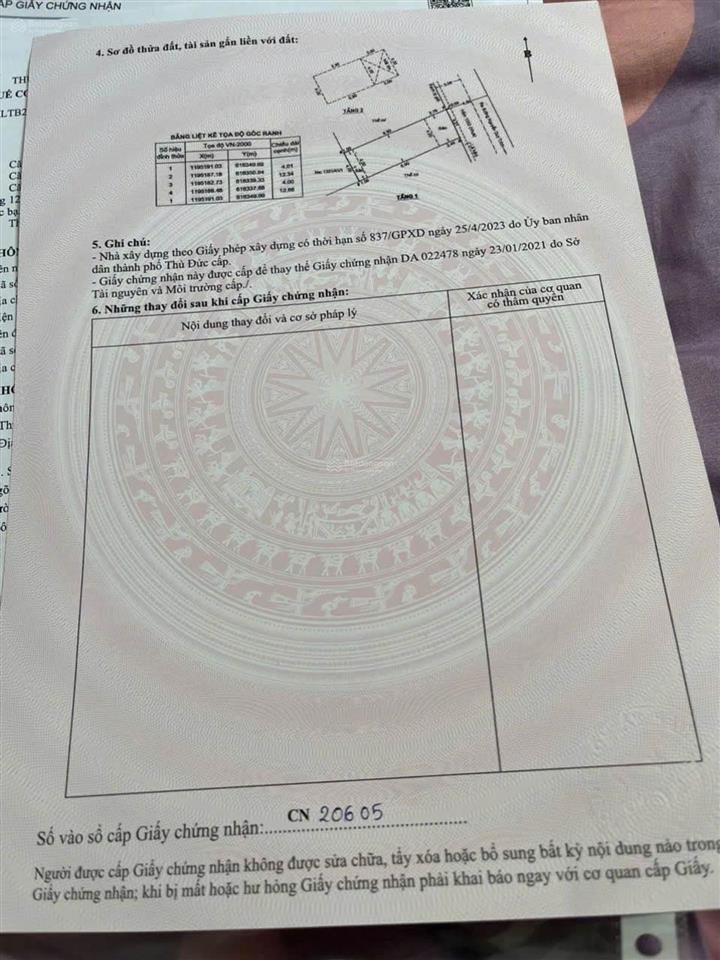 Nhà 2 tầng, kế bên ubnd long trường, đường thông nguyễn duy trinh và lã xuân oai.