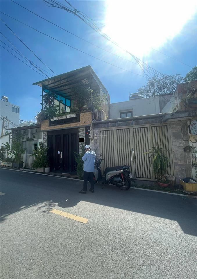Gần vincom lê văn việt, quận 9, đường ô tô tránh, đường thông