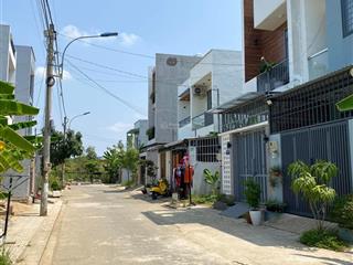Đất đẹp  hẻm xe hơi  dân trí cao  gần đông tăng long  ngay sau chợ long trường