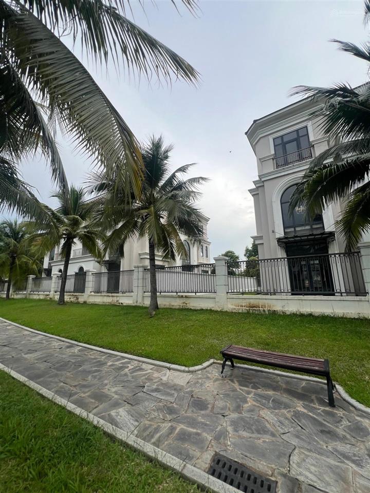 Biệt thự vinhomes grand park  gần bến du thuyền  vị trí đẹp  4 mặt thoáng  chỉ 68 tỷ
