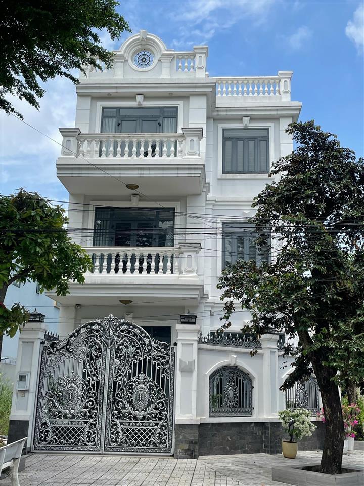 Biệt thự lô góc  gần đường liên phường  dt 147m2  bề ngang 8m  đường trước nhà 20m