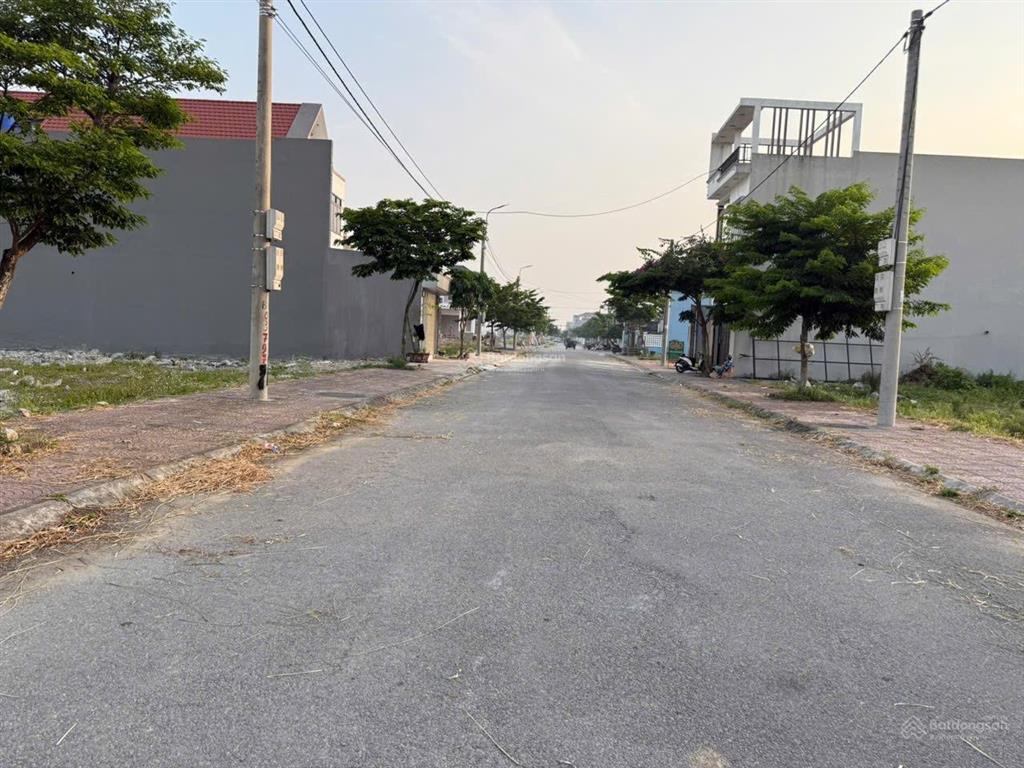 Đất sổ đỏ khu hói đào  nga liên  nga sơn mà giá chỉ loanh quanh 1tỷ  em năng 0782 776 ***