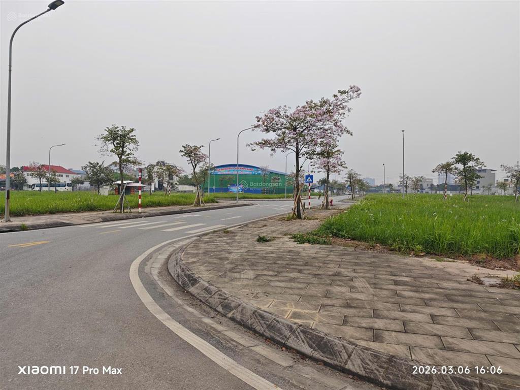 Đất nền nhượng lại khu yên bình xanh tại nút giao yên bình
