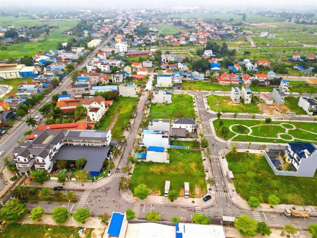 Chỉ 3.3 tỷ sở hữu ngay lô biệt thự (dt 200m2)  khu dân giàu vinaconex phổ yên