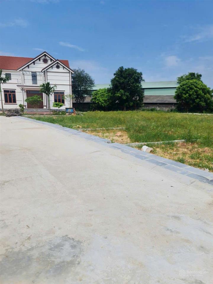 Đất nền hồng tiến chỉ 670 triệu, gần ngã ba giao sông sông  sam sung  điềm thụy