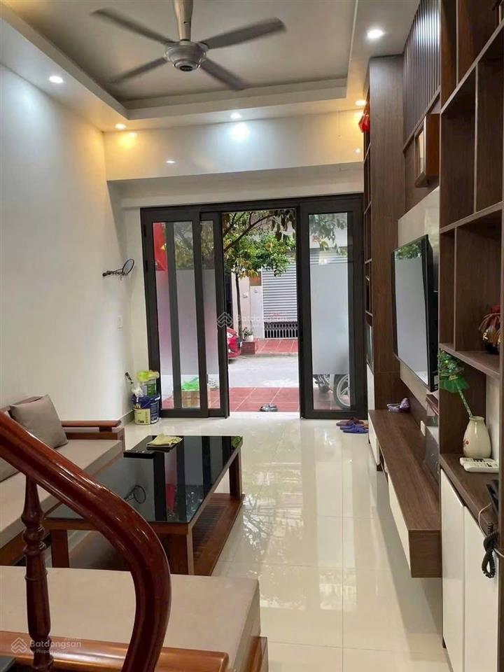 Bán nhà 4 tầng 34m2 đỗ nhuận  văn cao hải phòng giá 5.1 tỷ