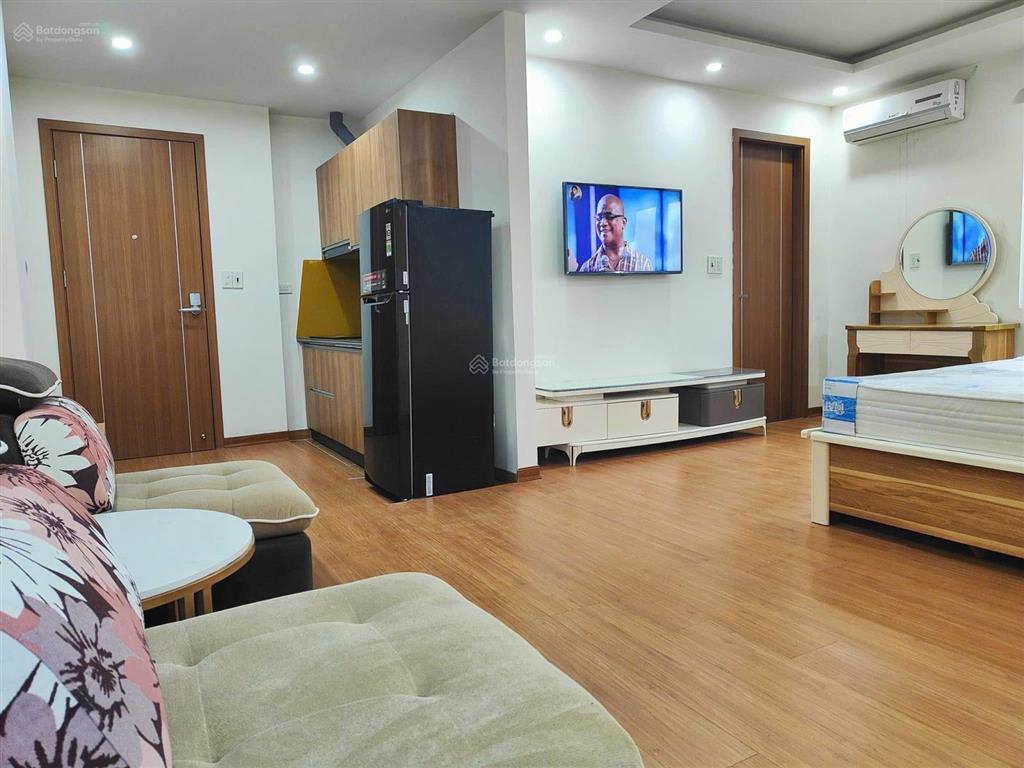 Cần bán khách sạn 7 tầng 16 phòng tại ngã 4 quán toan khu vực sầm uất, thuận lợi kinh doanh
