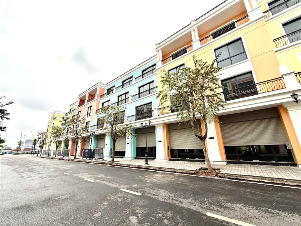 Chuyển nhượng gấp căn liền kề shop khu tài lộc  dự án khu đô thị cao cấp vinhomes vũ yên