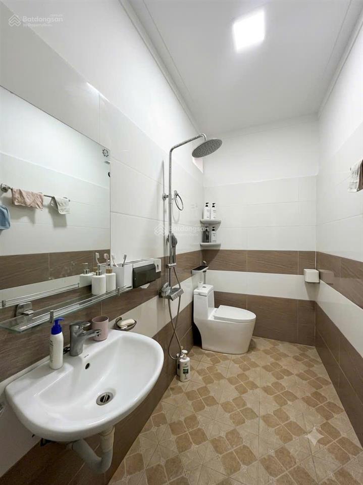 Bán nhà thiên lôi  vị trí thuận tiện, khu dân cư đông đúc