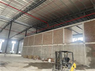 Bê mình hiện còn 2 xưởng cho thuê trong khu cn yên mỹ