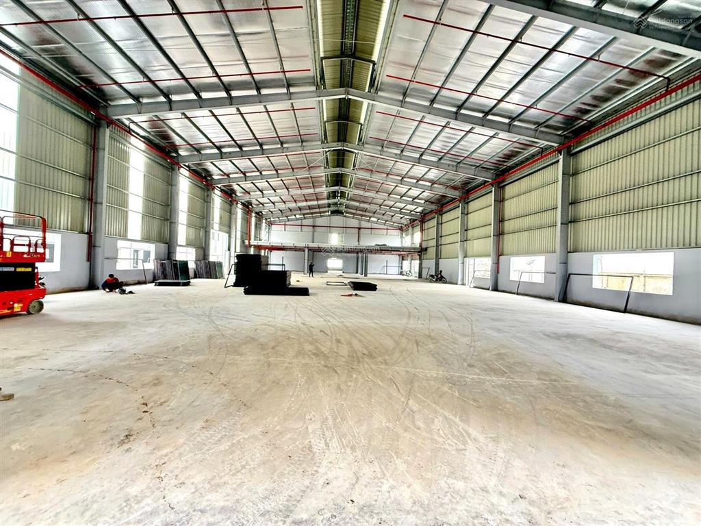 Cho thuê hoặc bán nhà xưởng khuôn viên 1360 m2 như quỳnh hưng yên