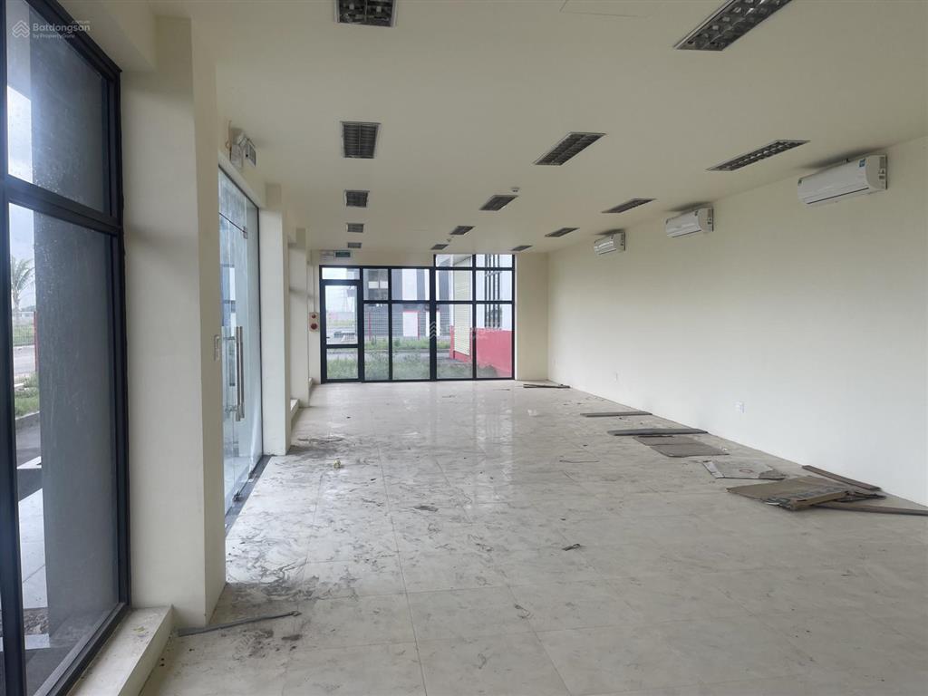 Cho thuê hoặc bán nhà xưởng khuôn viên 1360 m2 như quỳnh hưng yên