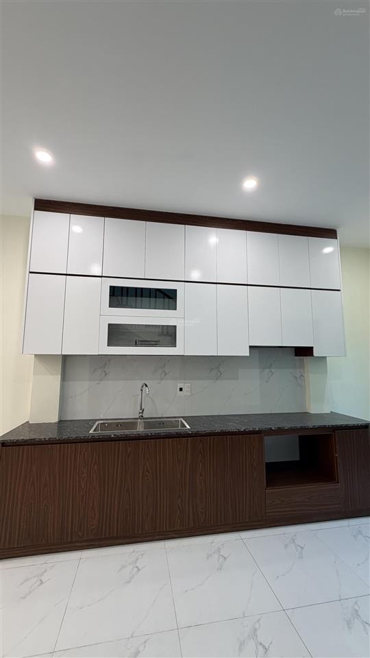 Chính chủ gửi bán nhà 3 tầng 4 phòng ngủ mới xây lạc đạo