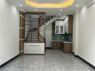 Bán nhà riêng tại lai xá, nhà đẹp  ở ngay,dt 34m2,giá chỉ 5.75 tỉ có tl